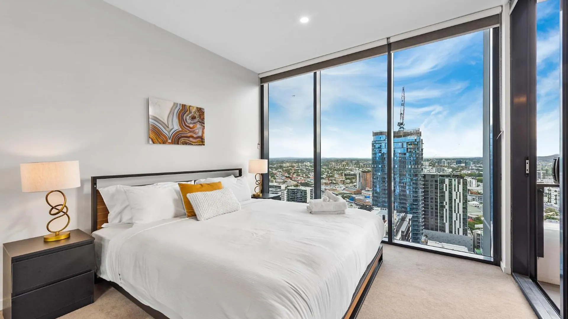Mountain & Sunset Views With King Bed, Pool, Gym Διαμέρισμα Μπρίσμπεϊν