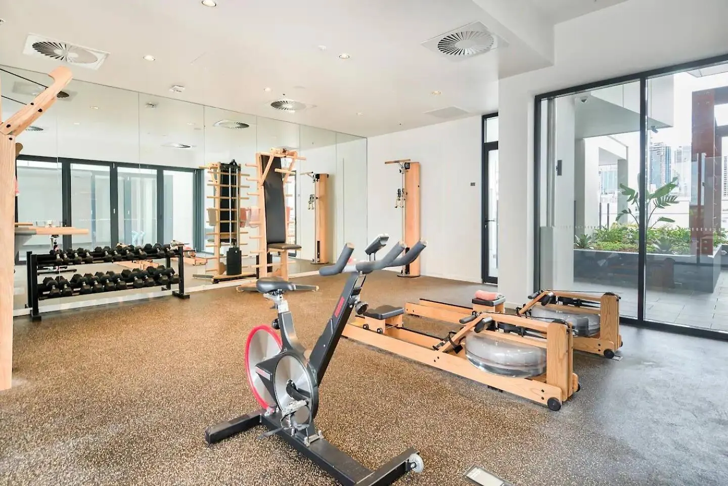 Mountain & Sunset Views With King Bed, Pool, Gym Apartment Brisbane